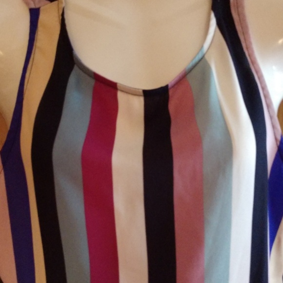 Sleeveless striped top NWT - Picture 4 of 4
